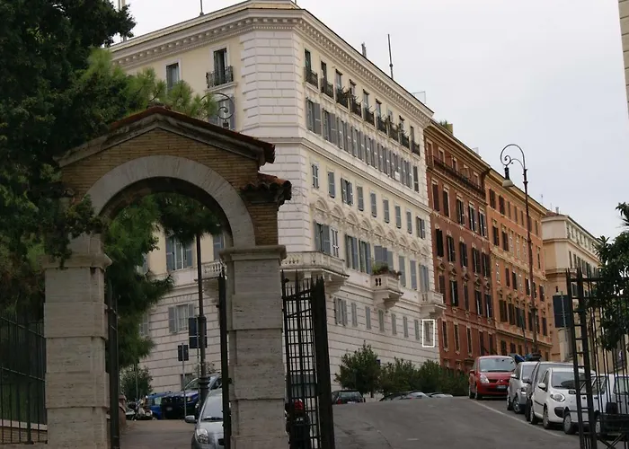 Tatusa Al Colosseo *